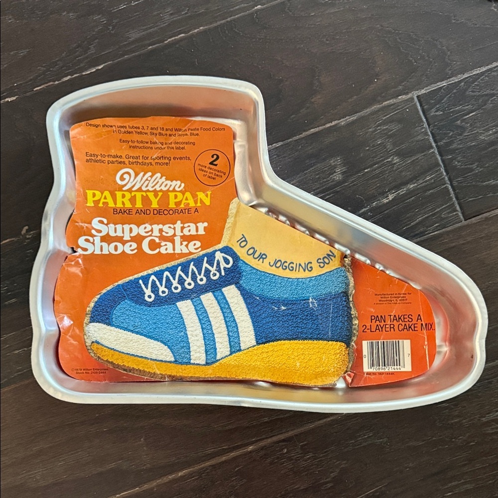 Wilton Superstar Shoe Cake Pan - Blue and Gold
